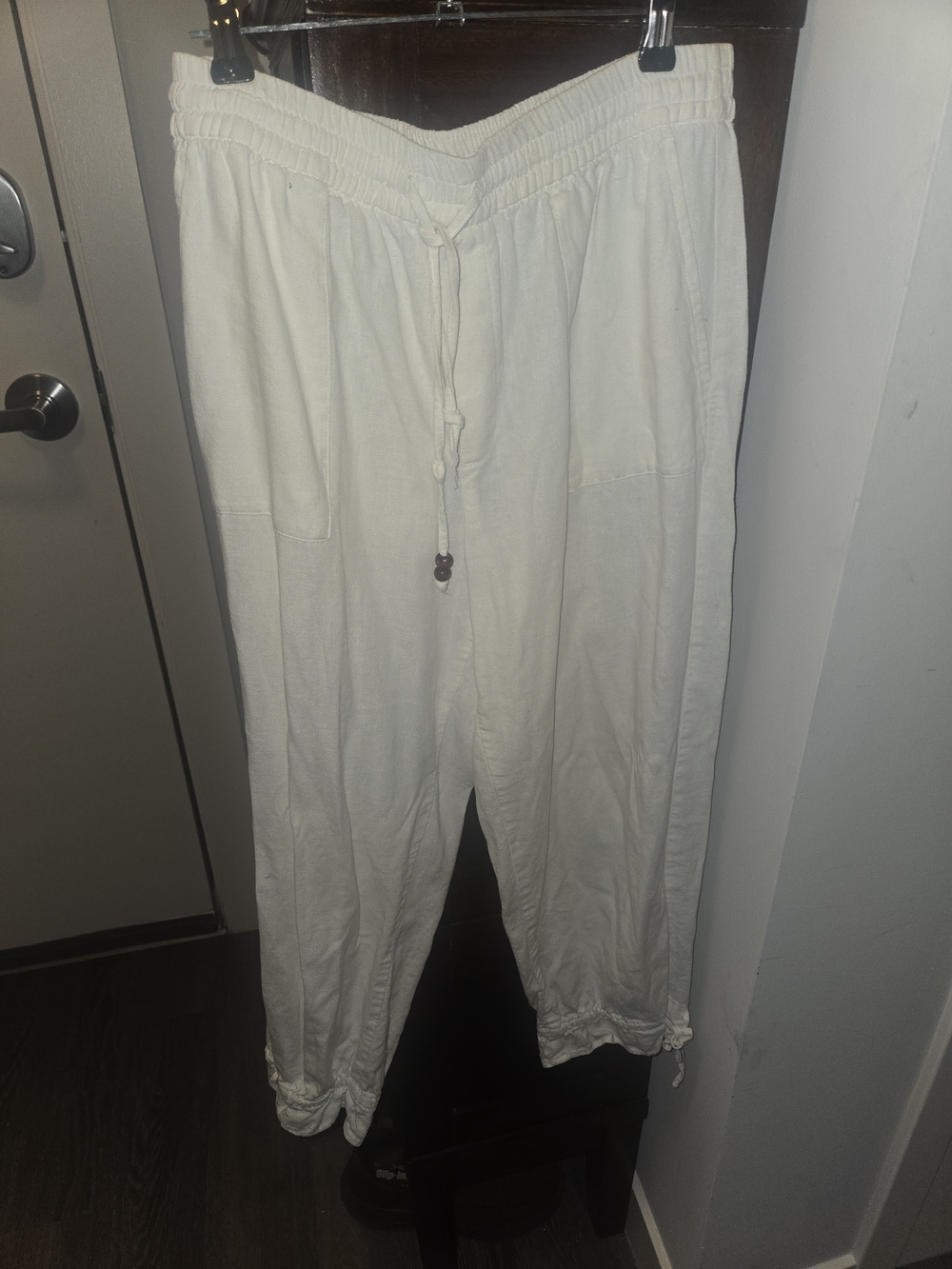 Women’s Cream Drawstring Jogger Pants